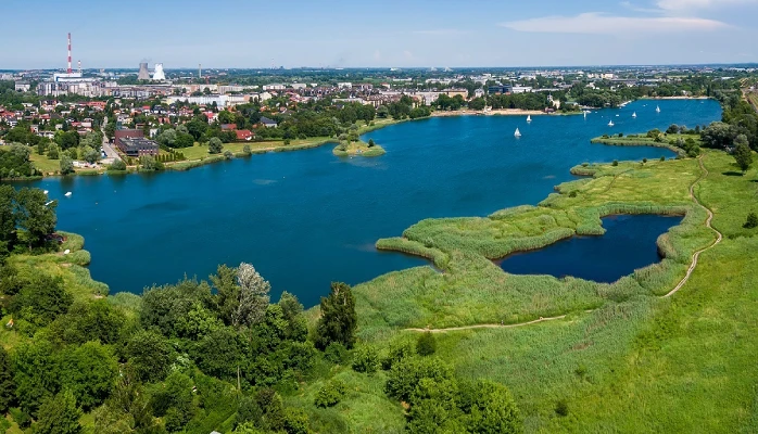 ბაგრიის ლაგუნა ჰოსტელთან ახლოს